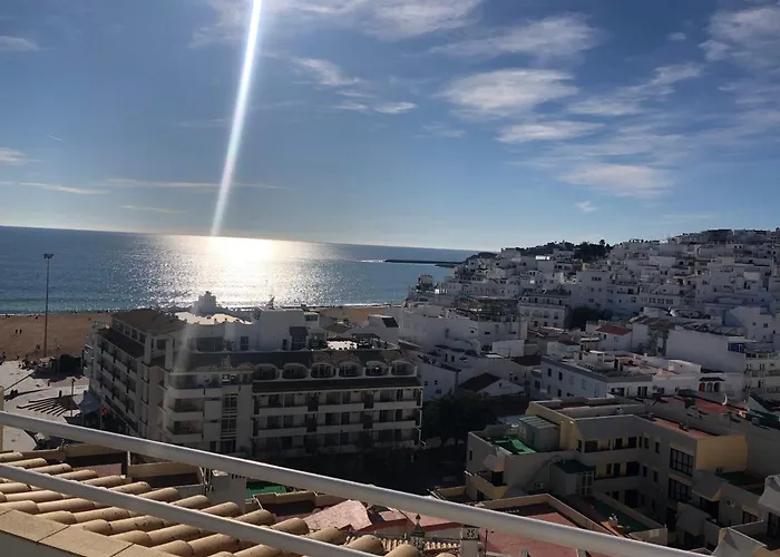 Beachfront 2 Bedroom 公寓 *