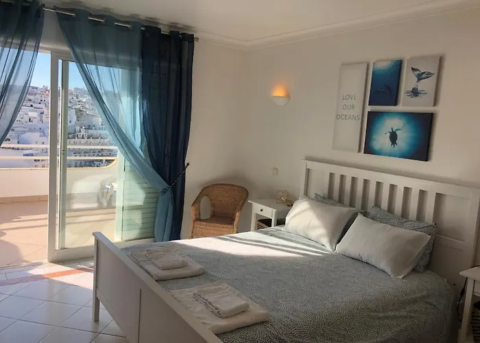 Beachfront 2 Bedroom 公寓 *