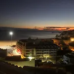 Beachfront 2 Bedroom * البوفيرا