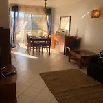Beachfront 2 Bedroom * Αλμπουφέιρα