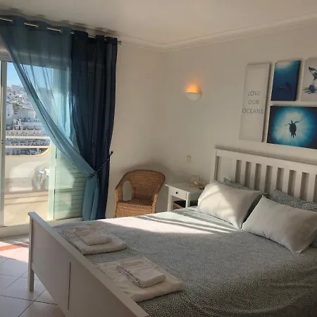 Beachfront 2 Bedroom 公寓 *
