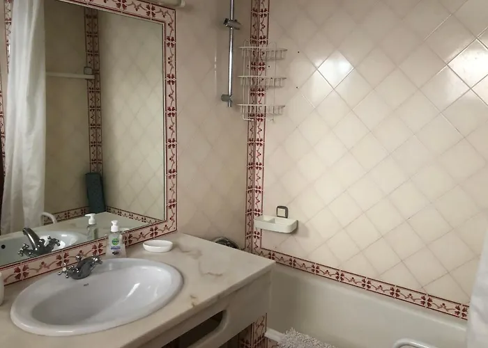 דירה Beachfront 2 Bedroom