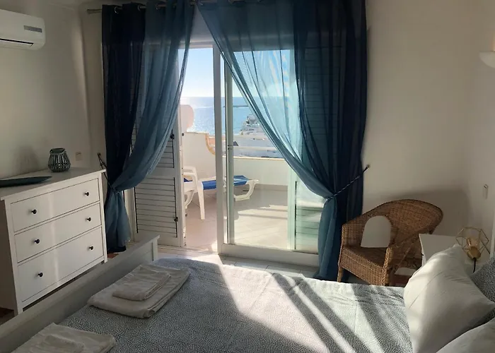 Beachfront 2 Bedroom *