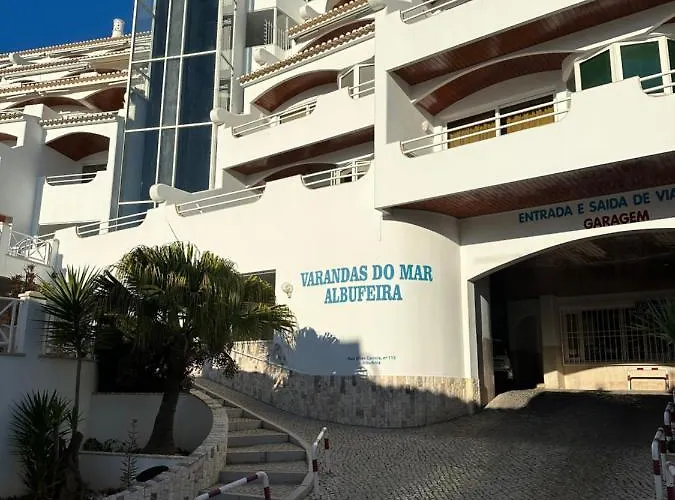 Beachfront 2 Bedroom דירה