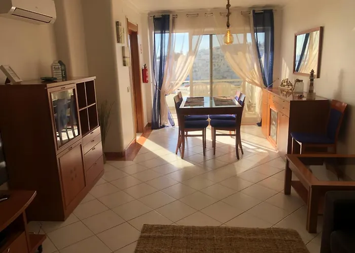 Beachfront 2 Bedroom *