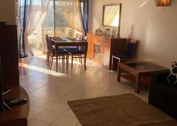 Beachfront 2 Bedroom * אלבופיירה