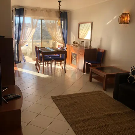 Beachfront 2 Bedroom * 알부페이라